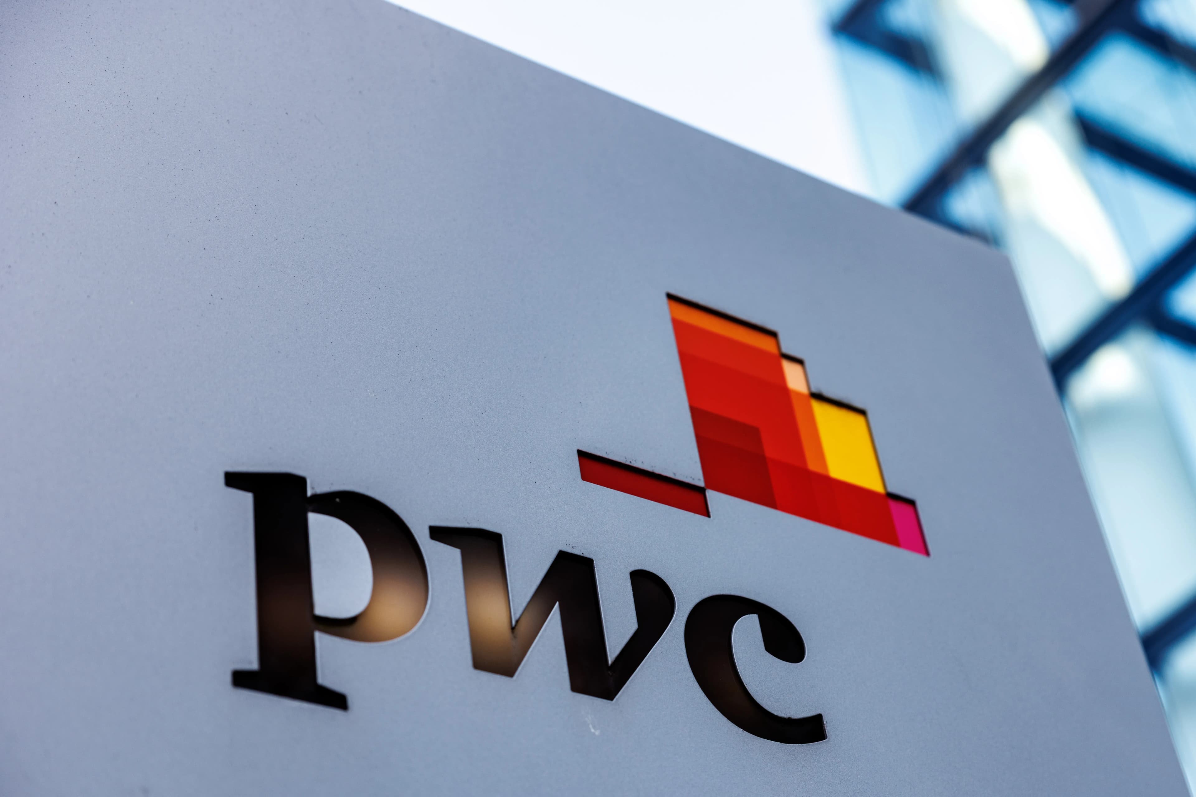 Who owns AI risk at work? Business and tech leaders can’t agree, PwC survey finds